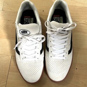 Vans men’s Zhaba white.